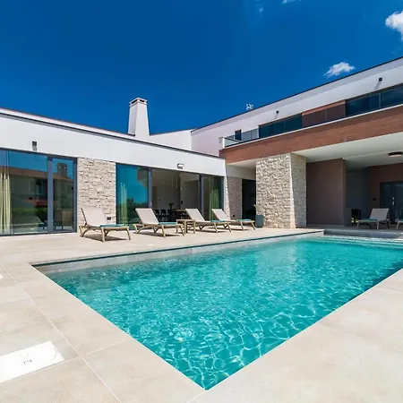 With Stunning Views Vodnjan