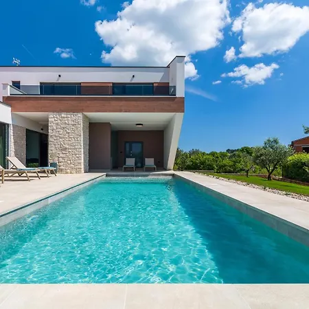 With Stunning Views Villa *