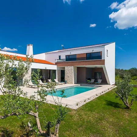 With Stunning Views * Vodnjan