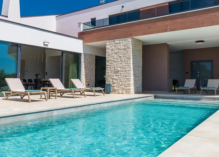 Villa With Stunning Views *